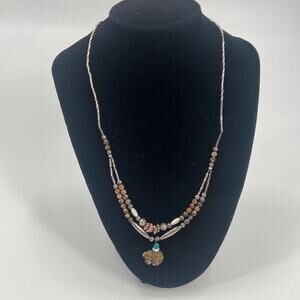 Vintage bear fetish agate silver beaded necklace